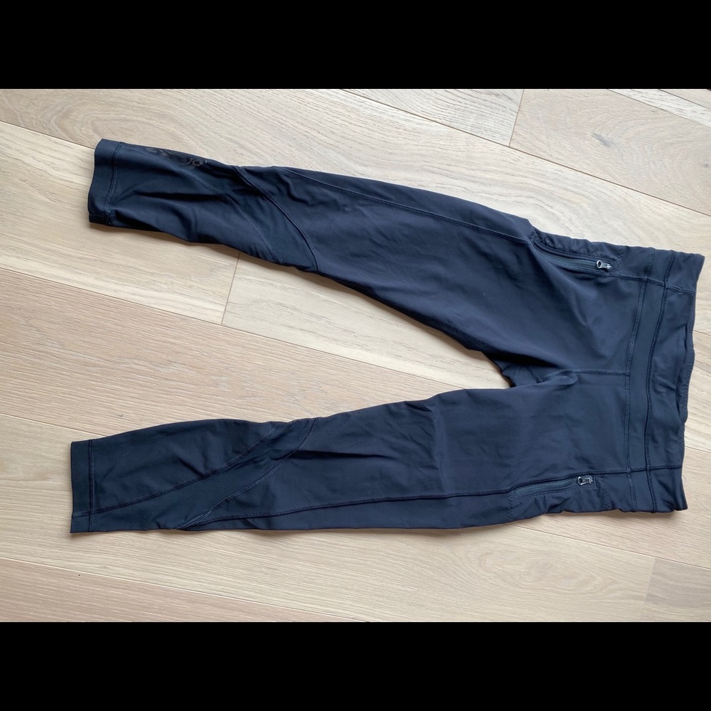 Lululemon mesh crops excellent condition